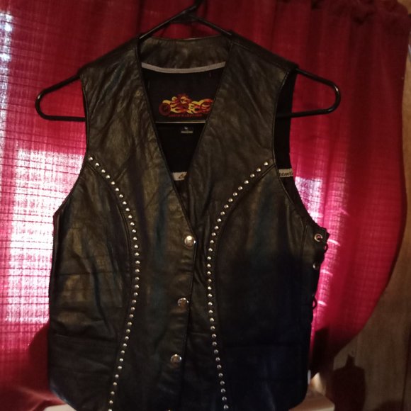 Leather vest - Picture 1 of 3